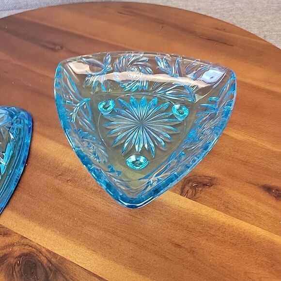 Vintage Hazel‎ Atlas Capri Blue Glass Pinwheel Triangle Lidded Candy Dish MCM - Picture 6 of 11